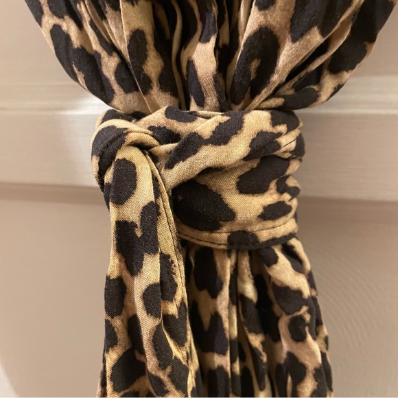H&M Leopard Print Tie-Belt Dress - Size M - Picture 7 of 12